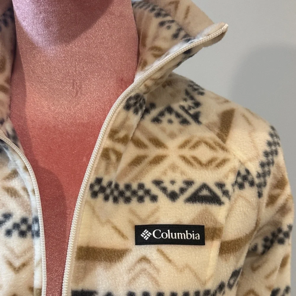 Columbia Tan and Black Geometric Fleece Jacket - Picture 2 of 4